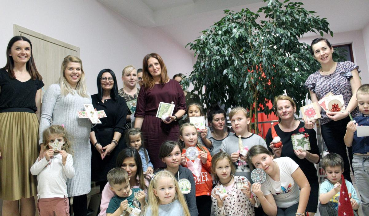 Warsztaty artystyczne „Choinkowe cacko” w Przedszkolu w Smykowie