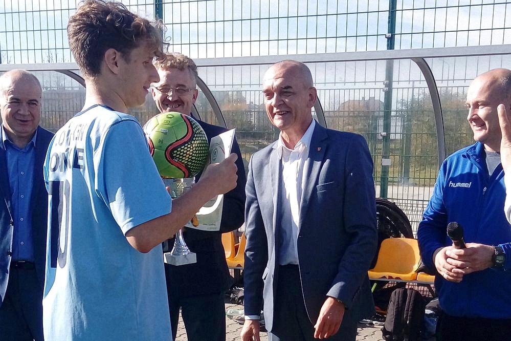Puchar Starosty pozostał w Końskich
