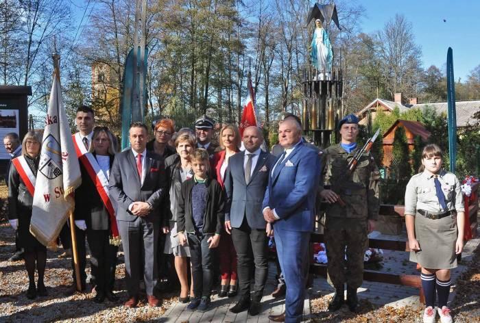 Niekłański Październik - odbudowano kapliczkę Matki Boskiej