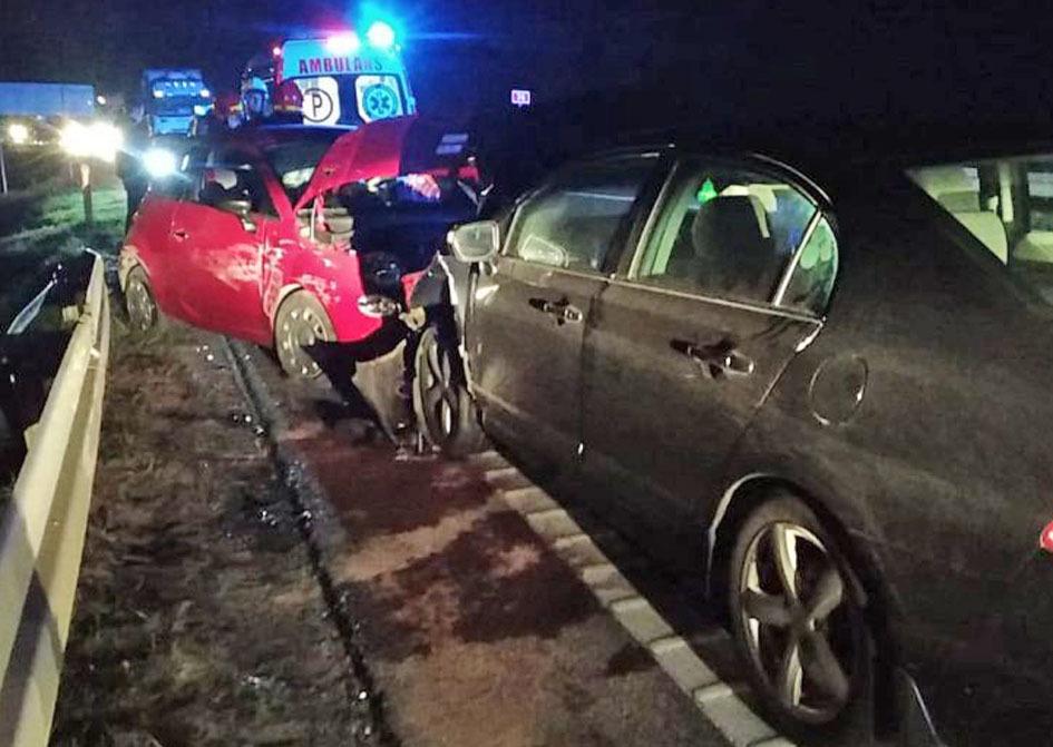 Honda staranowała fiata. Są ranni