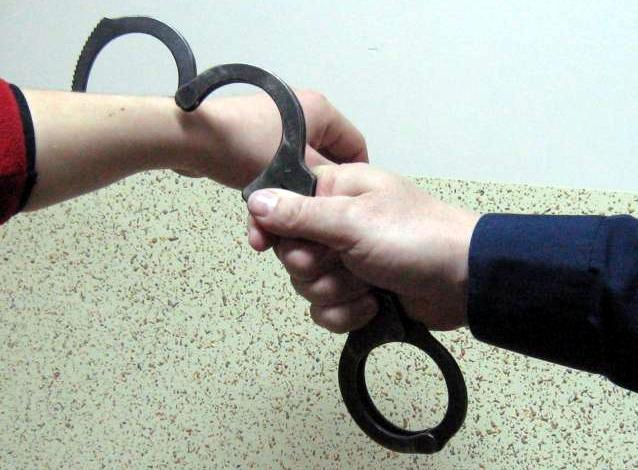 Poszukiwany przez policję poddał się!
