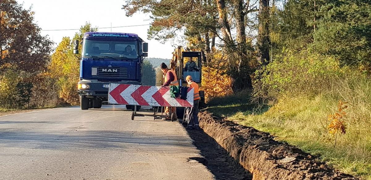 Remontują drogi powiatowe w gminie Stąporków