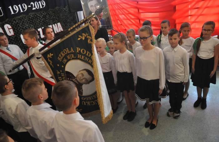 Szkoła Podstawowa w Kłucku istnieje i edukuje od stu lat [zdjęcia]