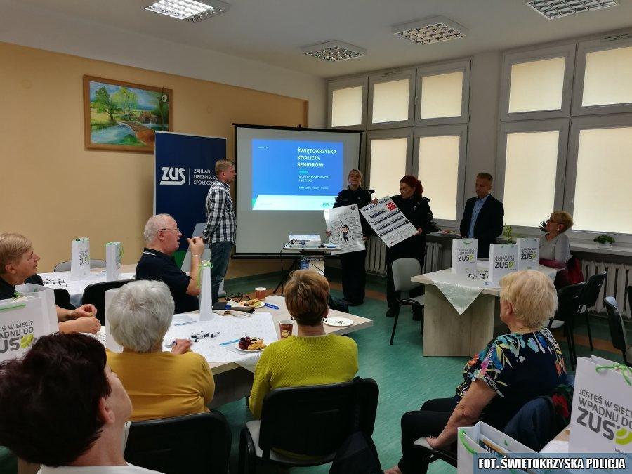 Zdrowi, bezpieczni, czyli Dzień Seniora z policjantami