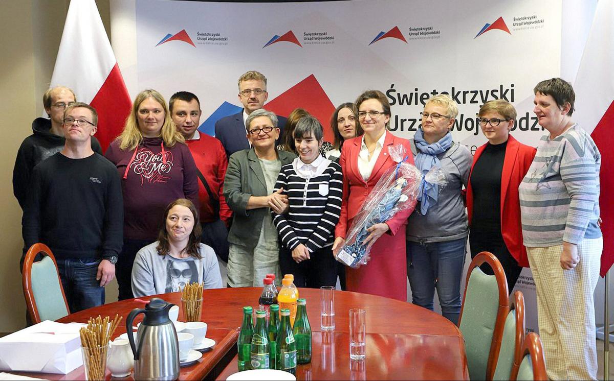 Podopieczni koneckiego WTZ-etu u wojewody i marszałka
