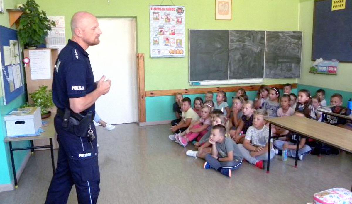 Policja w szkole. Co z tego wynikło?