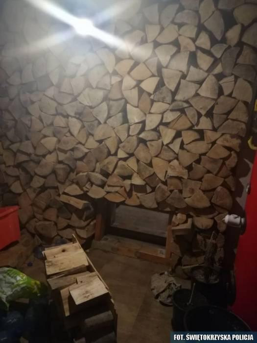 Tajemnicze pomieszczenie za ścianą