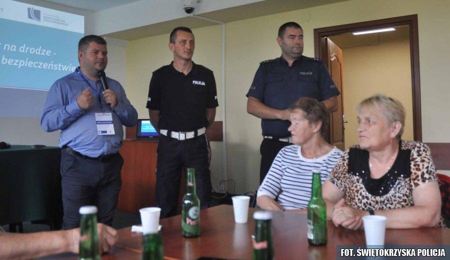 Senior na drodze