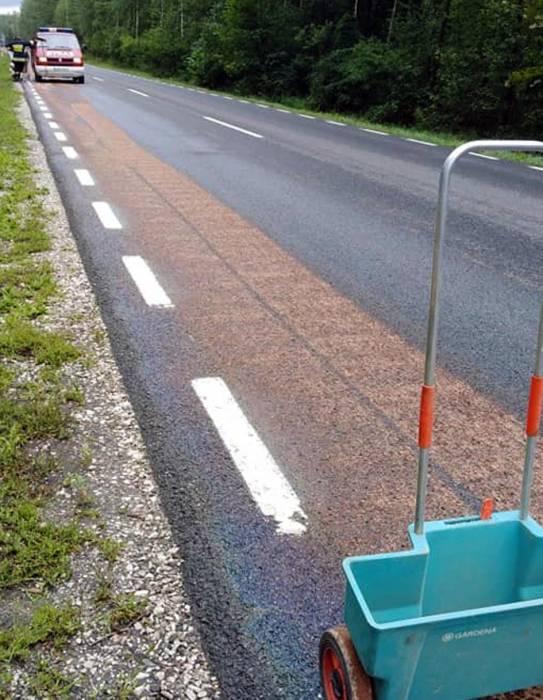 Plama oleju długa na pół kilometra!