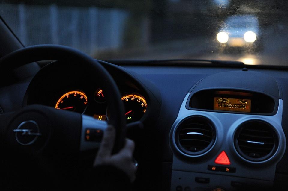 Opel najechał na tył subaru