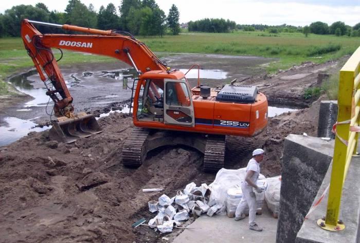 Malowany mostek, półwysep i nowatorskie stawidła