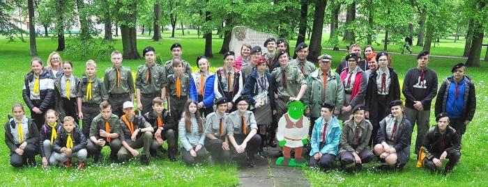 Harcerski Rajd zgodnie z patriotycznymi wartościami. Na finał był wielki tort!