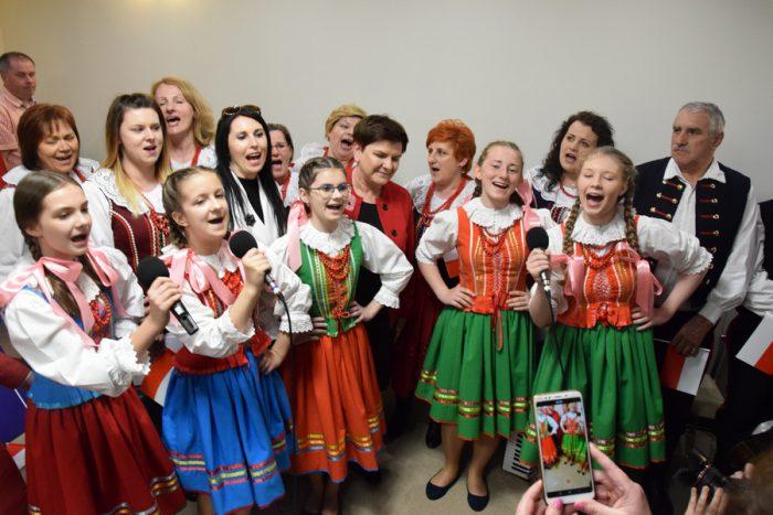 Kulisy wizyty Beaty Szydło w Końskich. Wicepremier nuciła 