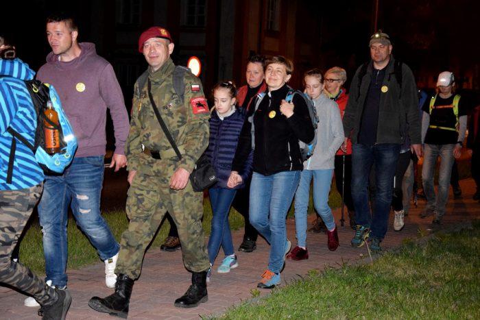 Nocna Majówka już po raz 23. Finał w blasku ogniska w Niebie! [zdjęcia]