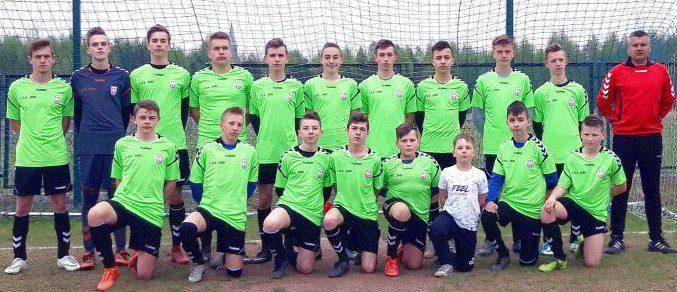 Juniorzy KS Smyków drudzy na turnieju w Kielcach