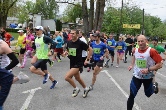 Biegacze pojawili się 29. raz na parkowych alejkach! Sprawdźcie wyniki Masowych Biegów Ulicznych [zdjęcia]
