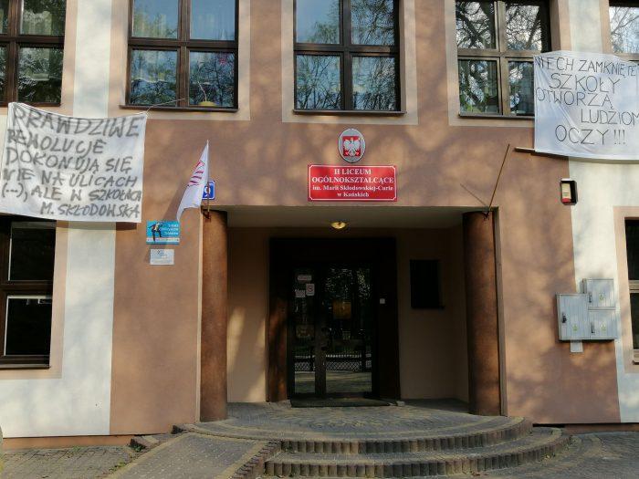 Wszyscy maturzyści zostaną dopuszczeni do egzaminu dojrzałości! Ostatnia rada klasyfikacyjna odbyła się w II LO [zdjęcia]