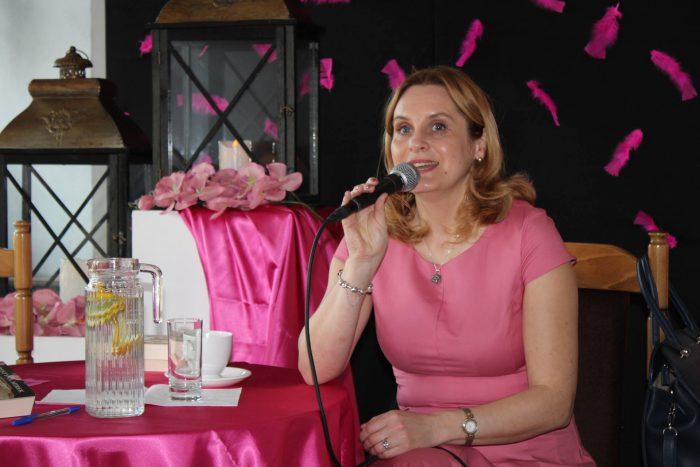 Pisarka Krystyna Mirek opowiadała o motywacji i swoich powieściach [zdjęcia]