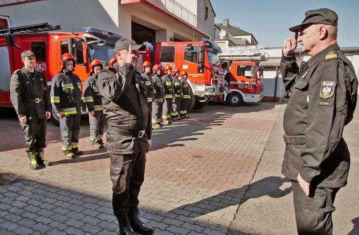 Komendant główny straży pożarnej odwiedził podkomendnych