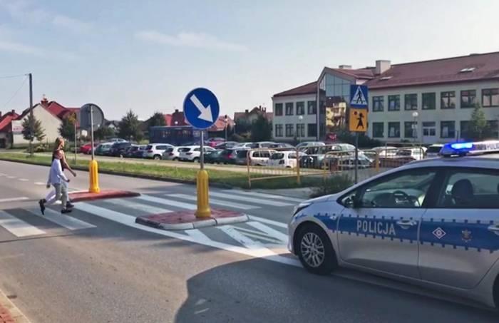 Bezpieczna droga do szkoły - policjanci w akcji
