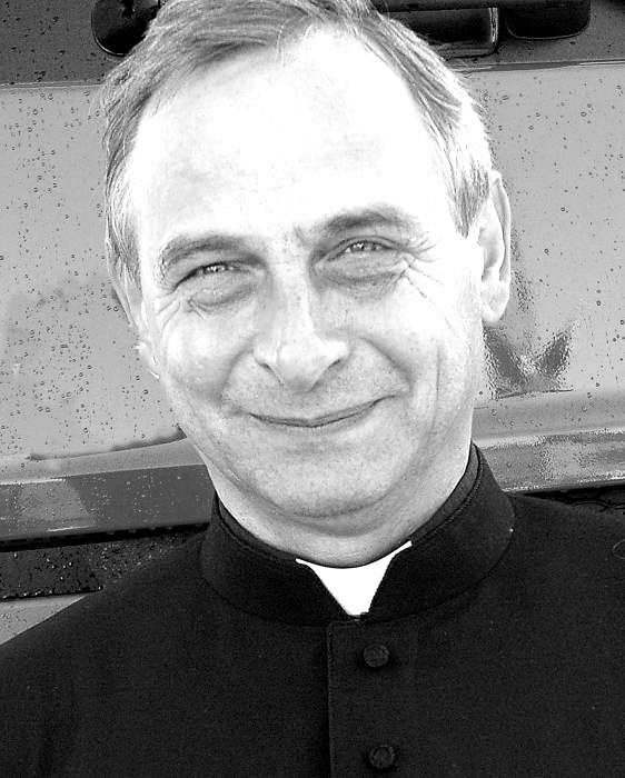 Nie żyje ks. Zenon Kicior, proboszcz stąporkowskiej parafii i strażacki kapelan