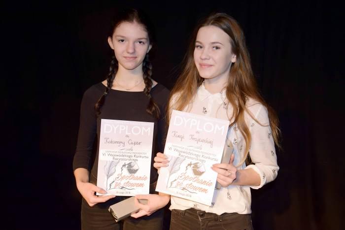 Dwie finalistki pojadą do Kielc. Eliminacje  VI Wojewódzkiego Konkursu Recytatorskiego „Spotkanie ze słowem” (zdjęcia)