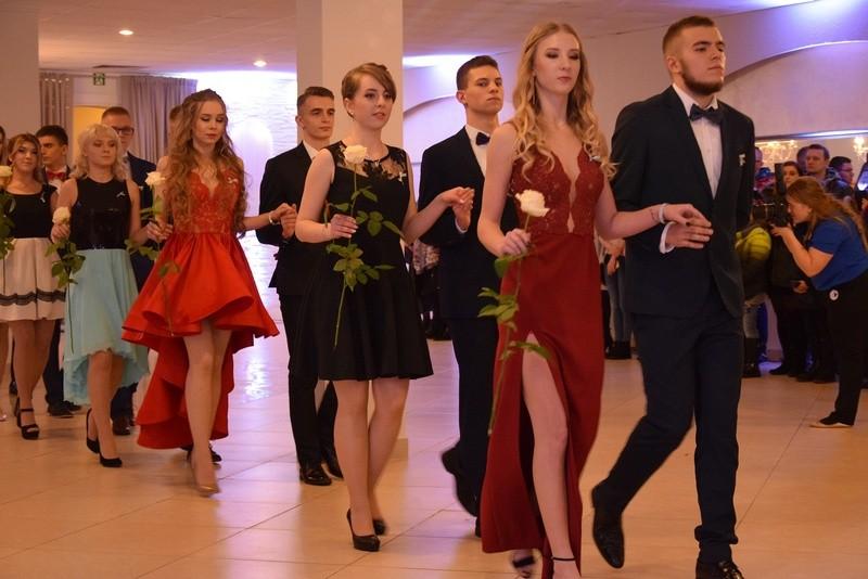 Ach co to był za bal! Stąporkowska studniówka za nami (zdjęcia)