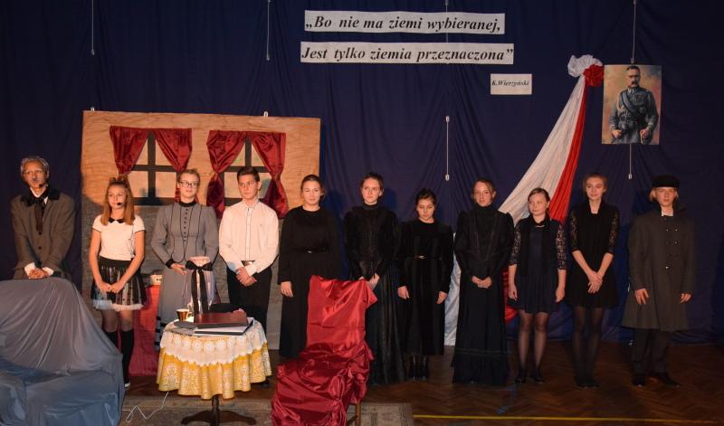 Patriotyczny duch nie ginie. Młodzież na piątkę!