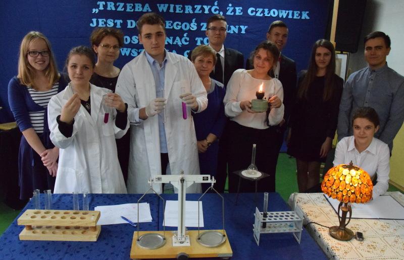 Emeryci i licealiści w 150. rocznicę urodzin noblistki