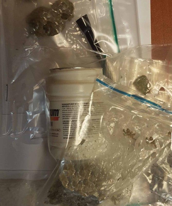 Marihuana i kokaina na cmentarnym parkingu