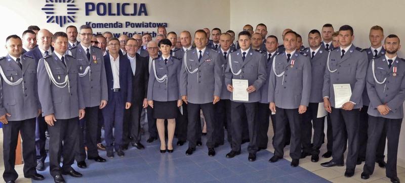 Święto policjantow z nominacjami na wyższe stopnie