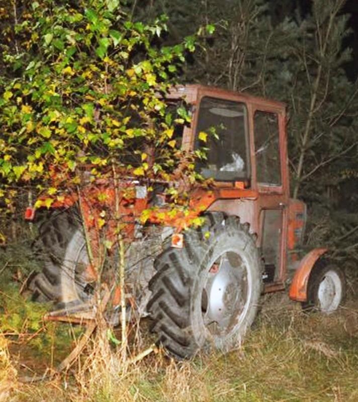 Traktorzysta z promilami uciekał w mrok