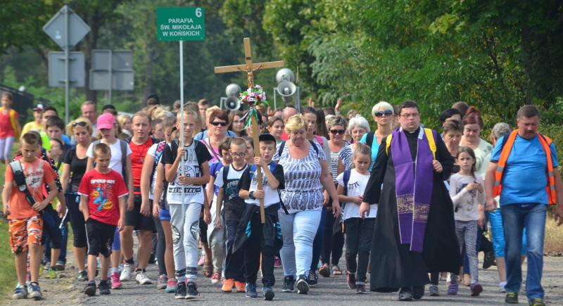 Pielgrzymowali do relikwii św. Stanisława Kostki