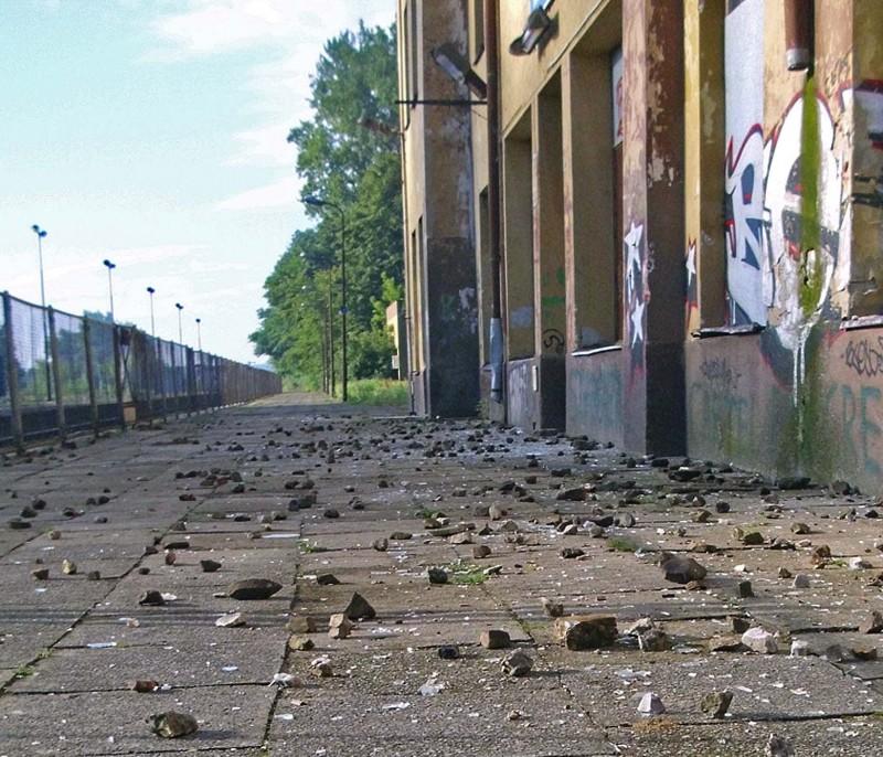 Dewastują dworzec, a może będzie potrzebny?