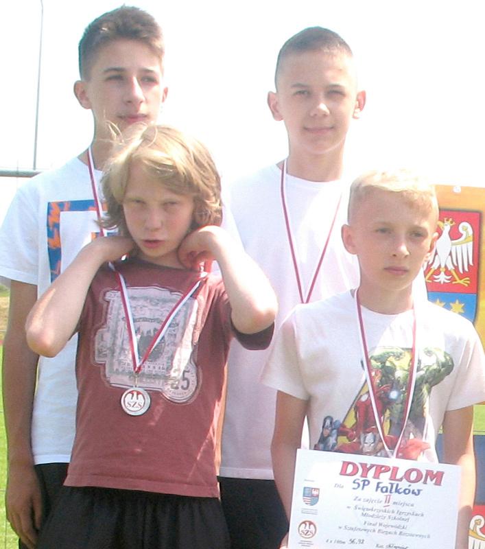 Siedem medali naszych drużyn