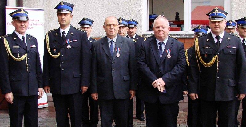 Medale od ministra, awanse od komendanta głównego