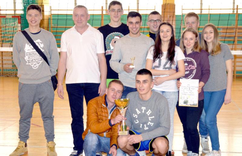 Główne trofeum dla Żubrów