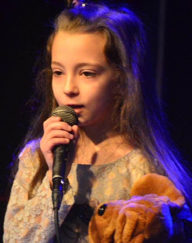 One wygrały Scenę 2015