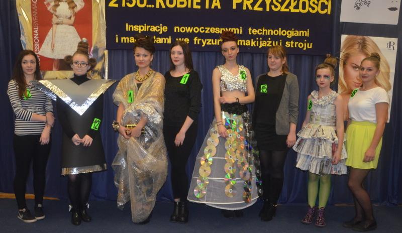 Młode fryzjerki zaprezentowały fryzury z... 2150 roku!