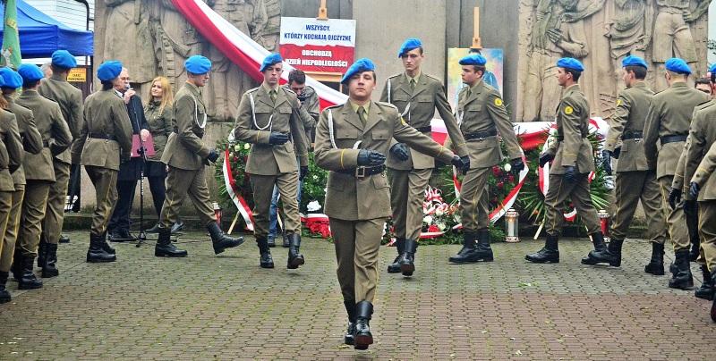 Odświętna defilada przeszła przez centrum