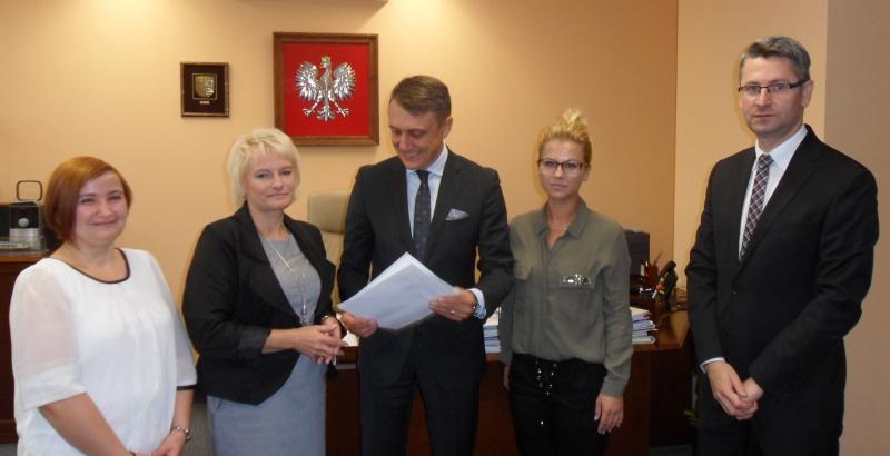 Ścieżka niezgody: Kto przypisuje sobie nie swoje zasługi