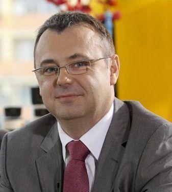Zadbaj o uśmiech na wakacje. Porady stomatologa
