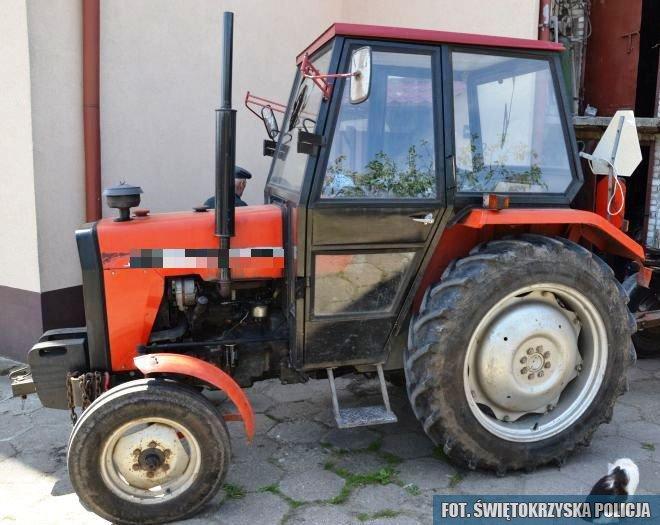 Siedemnastolatek prowadził traktor