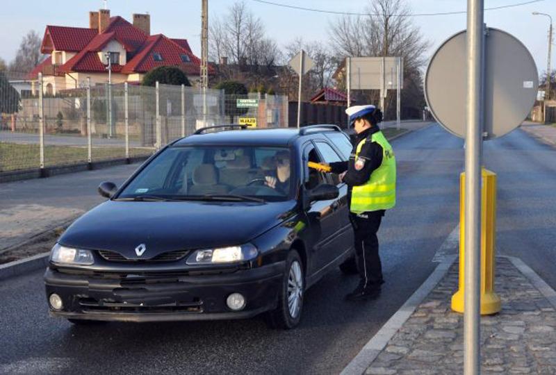 Ukarali 12 pieszych i 12 kierowców