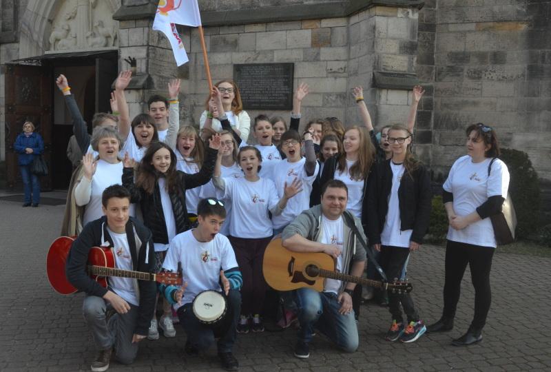 Adorowali symbole Światowych Dni Młodzieży