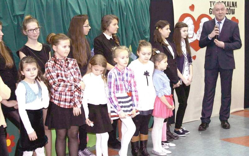 Bajka i koncert życzeń. Upominki, życzenia i studio lokalnej TV