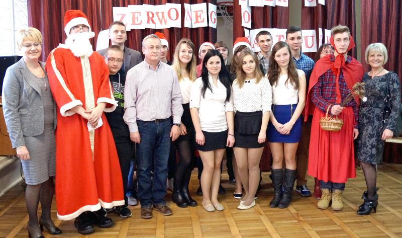 Mikołajkowe wędrówki Czerwonego Kapturka