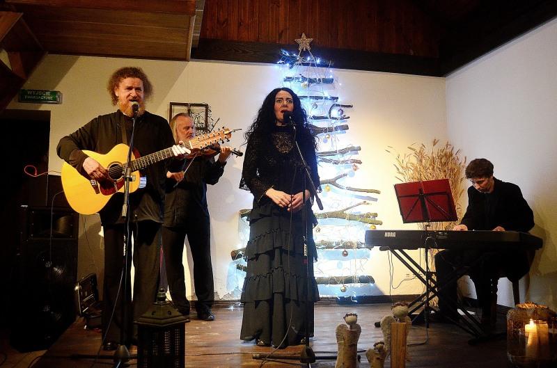 Kolędowanie w Stajni Artystycznej Marcinków