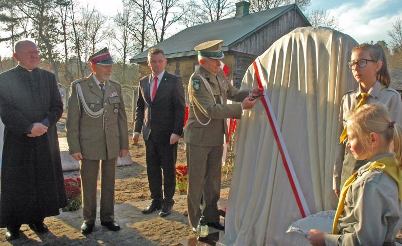 W miejscu narodzin konspiracji odsłonięto pomnik pamięci Hubala i jego partyzantów