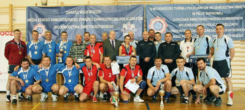 Koneccy policjanci wygrali turniej siatkarski